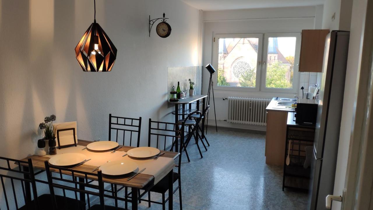 Zen Apartments - Geraumig Fur 4 - Zentral - Balkon - Netflix Karlsruhe Eksteriør billede