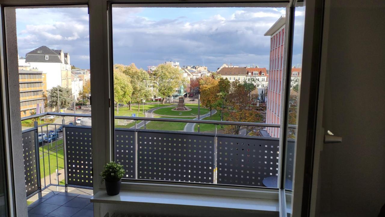 Zen Apartments - Geraumig Fur 4 - Zentral - Balkon - Netflix Karlsruhe Eksteriør billede